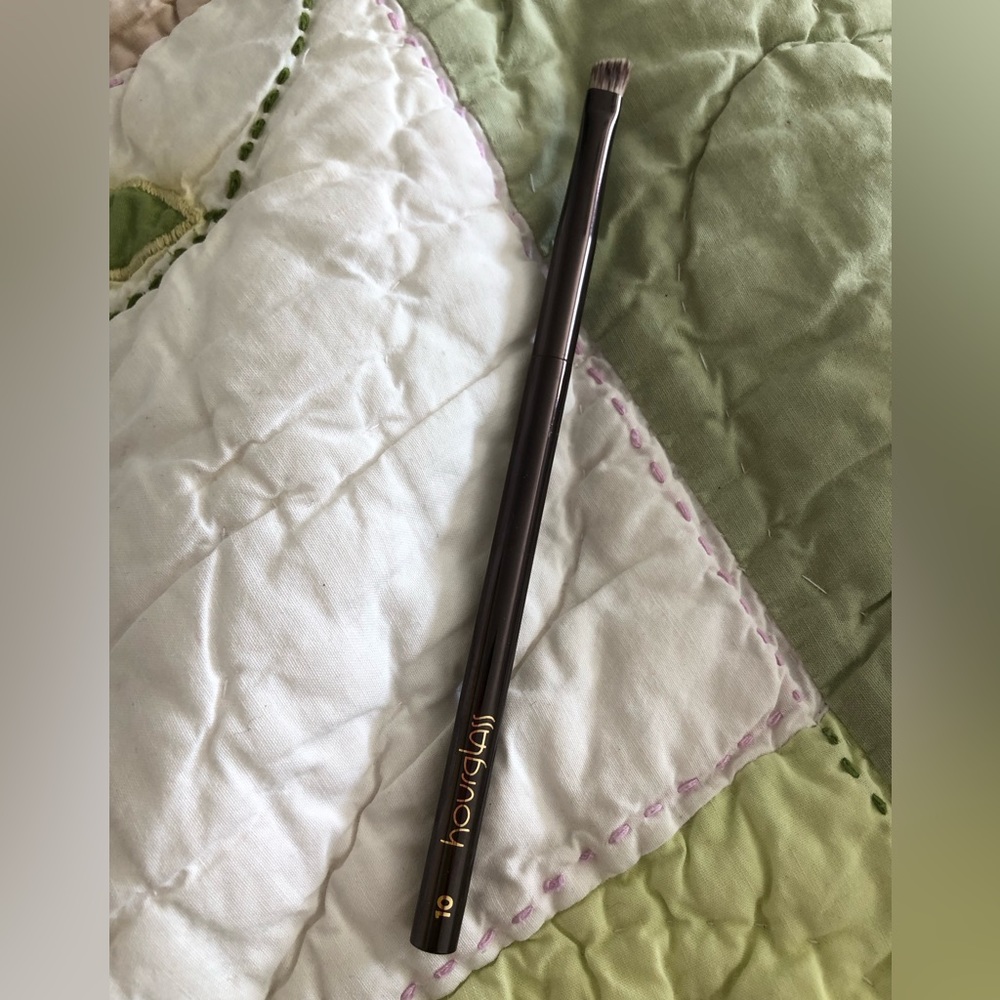 New Hourglass makeup cosmetic angled liner eye brush # 10 lining